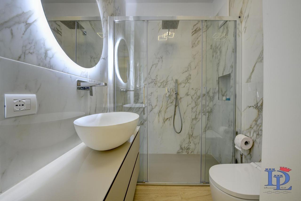Desenzanoloft Official Partner Marriott Homes & Villas - Apa Dom Downtown Family Apartment เดเซนซาโนเดลการ์ดา ภายนอก รูปภาพ